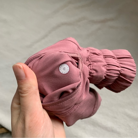 Lululemon Tracker Short V 4" - Picture 8 of 8